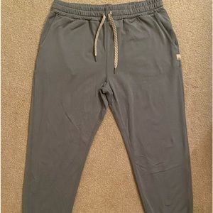 Vuori joggers. Size medium